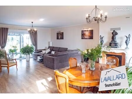 propriété 9 pièces 205 m²