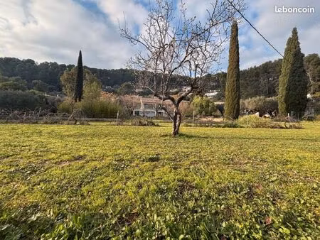 terrain 600 m² sollies pont