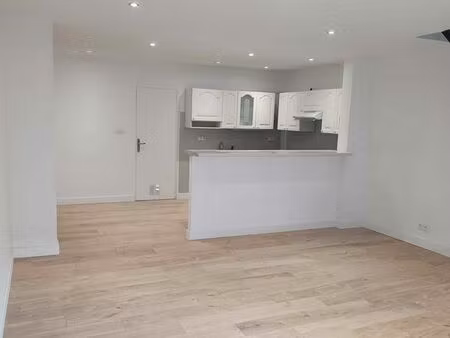 appartement t3 – centre de bressols