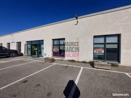 local commercial 150 m² carpentras