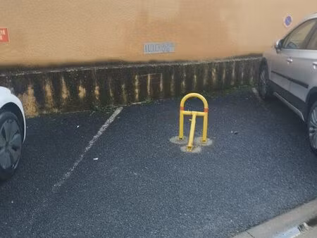 place parking proche centre albi