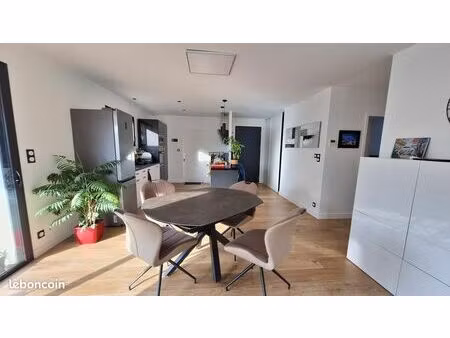 maison récente de plain pied 2 chambres