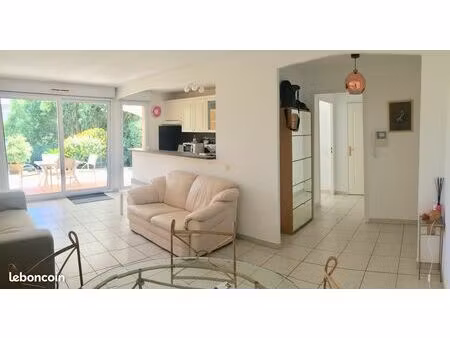 beau t2 44m2 avec jardin privatif