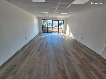 loue local de 40.67m2