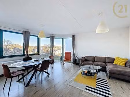 appartement 2ch avec terrasse - excellent état à vendre!