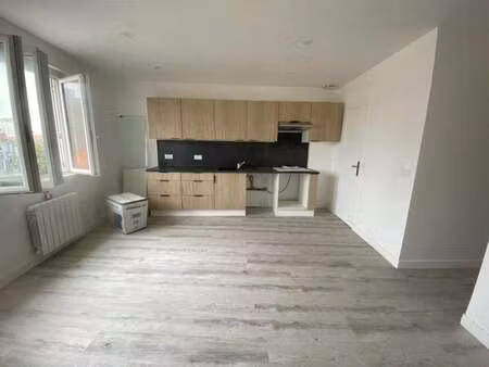 location appartement 2 pièces aux sables-d'olonne (85100) : à louer 2 pièces / 47m² les sa