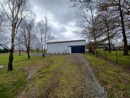 location garage box et parking à saint-christophe-la-couperie (49270) : à louer / 37m² sai