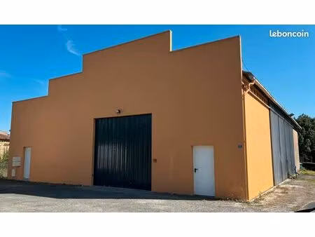 local professionnel  atelier 360 m2