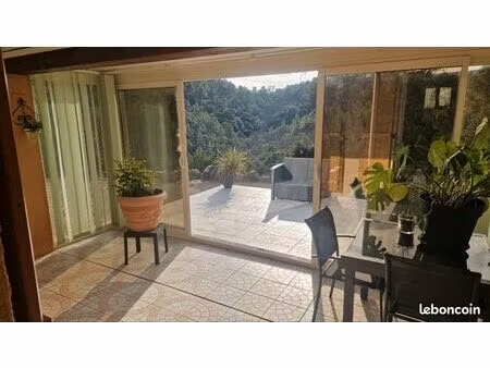 maison de plain-pied avec piscine – 111 m² – le thoronet