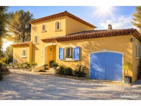 maison 135 m² - terrain 1200 m²- garage - piscine