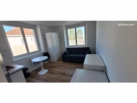 studio meublé neuf très lumineux