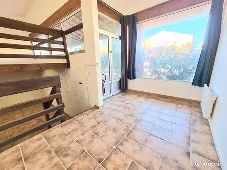 location local commercial