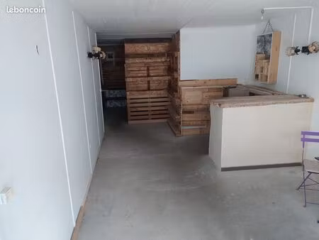 local commercial rdc d'environ 29 m²