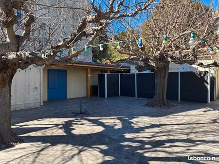 local commercial à louer