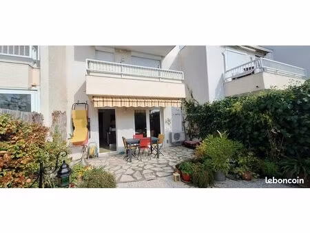 appartement 3 pièces saint raphaël avec jardinet