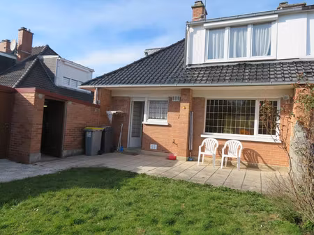 maison avec jardin et garage