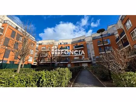 dernier etage avec balcon