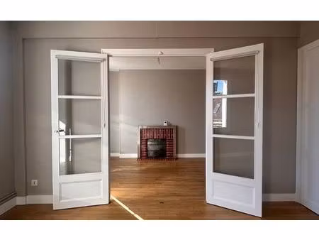 location appartement  m² t-2 à beauvais  664 €