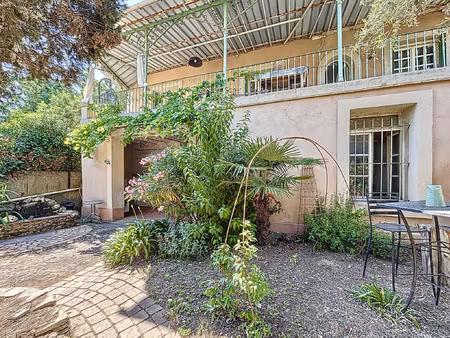 belle vigneronne avec jardin