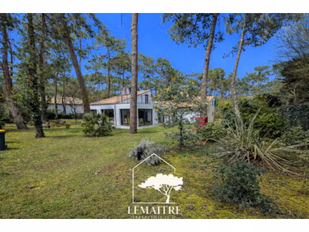 cadre rare et préservé : maison 7 pièces avec piscine et dou