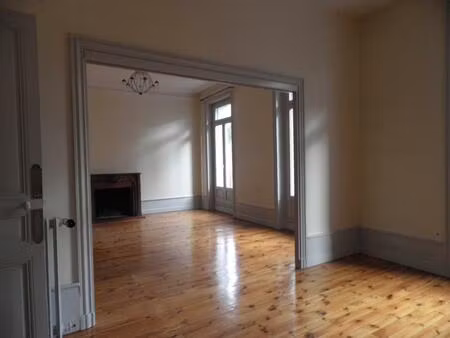 locaux professionnels 174 m²le puy en velay