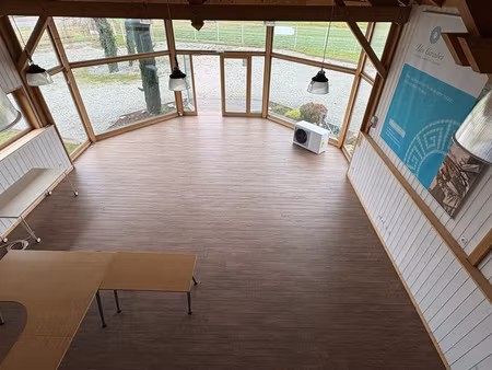 local commercial 136m2