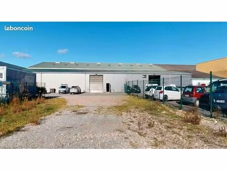entrepôt 250 m² frejus