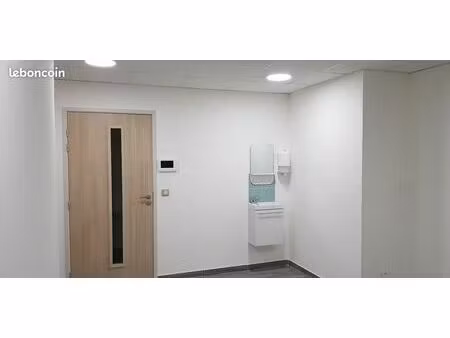 local médical/paramédical 21m2 pole santé