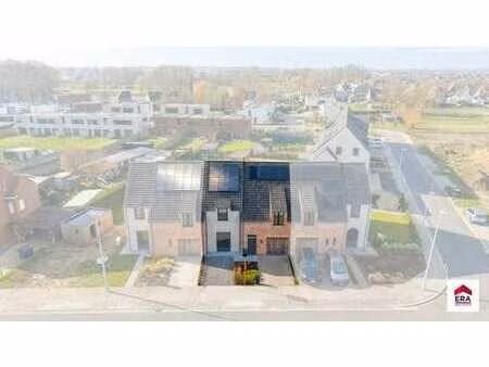 maison récente au centre de tielt