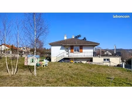 belle maison de 118 m² + 2 garages sur 1250 m² de terrain à saint-myon