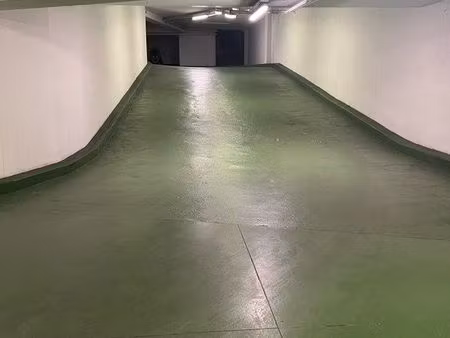 paris 75002 parking dans un immeuble en copropriété rue vivienne