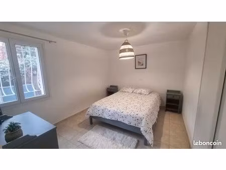 t2 meublé avec terrasse