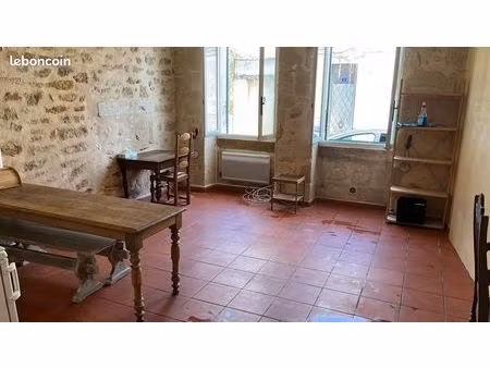 location studio meublé 39m2