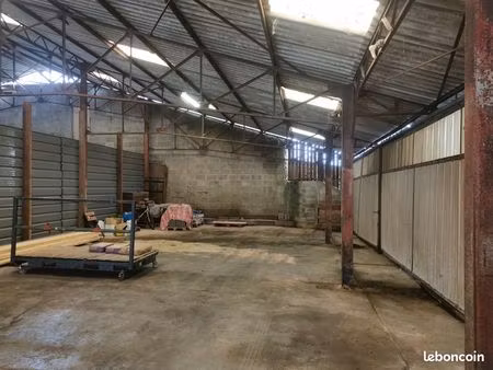 box de stockage 300m2