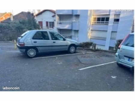place de parking à vendre ou à louer