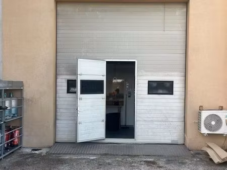 local commercial / entrepôt – roquebrune-sur-argens (83520)