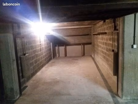 loue garage sécurisé 18m2 16 rue de vignieres à annecy