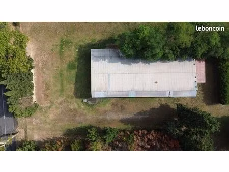 hangar 362m2 sur terrain constructible 1840m2