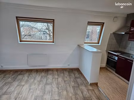 arras centre  loue f de 41 m2 au prix de 470+20 de charges