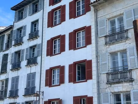 location t2bis bayonne quais de la nive