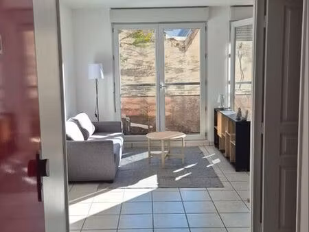 a louer studio meublé