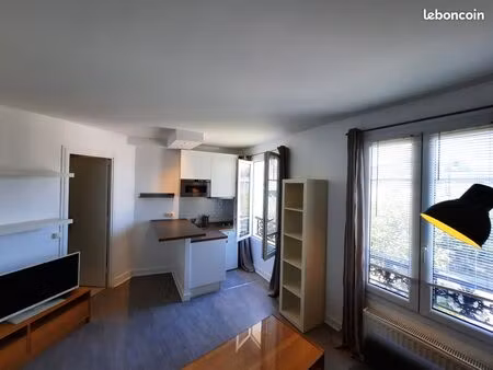 grand studio meublé au coeur des batignolles reference-batignollesgauche