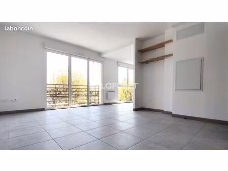 studio 1 pièce 31 m²