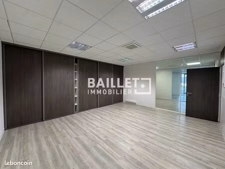 bureaux 158 m² fréjus