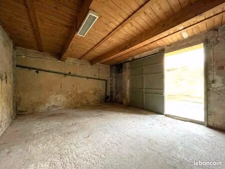 depot - entrepot 32 m² le luc