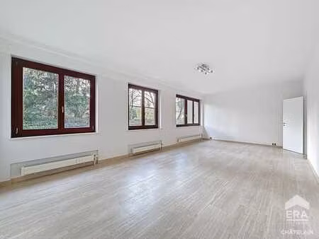 studio avec emplacement de parking à louer à uccle.