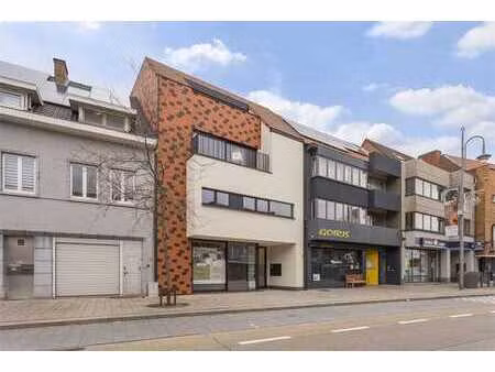 afgewerkt handelspand in bruisende vennestraat!