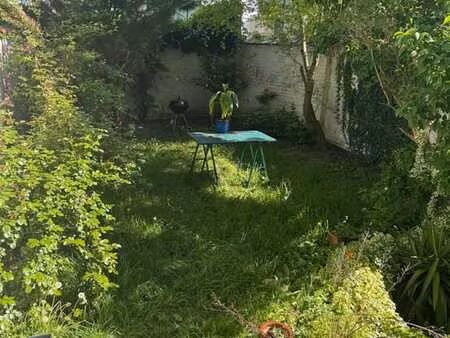appartement 1 ch. avec jardin saint-gilles