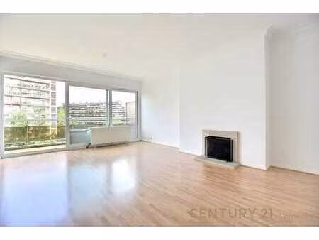 appartement 2 chambres lumineux à uccle