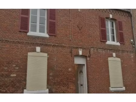 location maison  m² t-5 à saint-just-en-chaussée  830 €